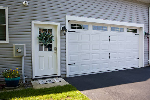 24/7 Emergency Garage Door Panel Replacement experts in Lake View, AL